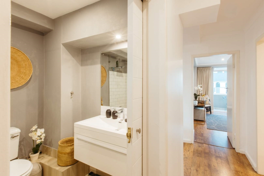 2 Bedroom Property for Sale in Green Point Western Cape